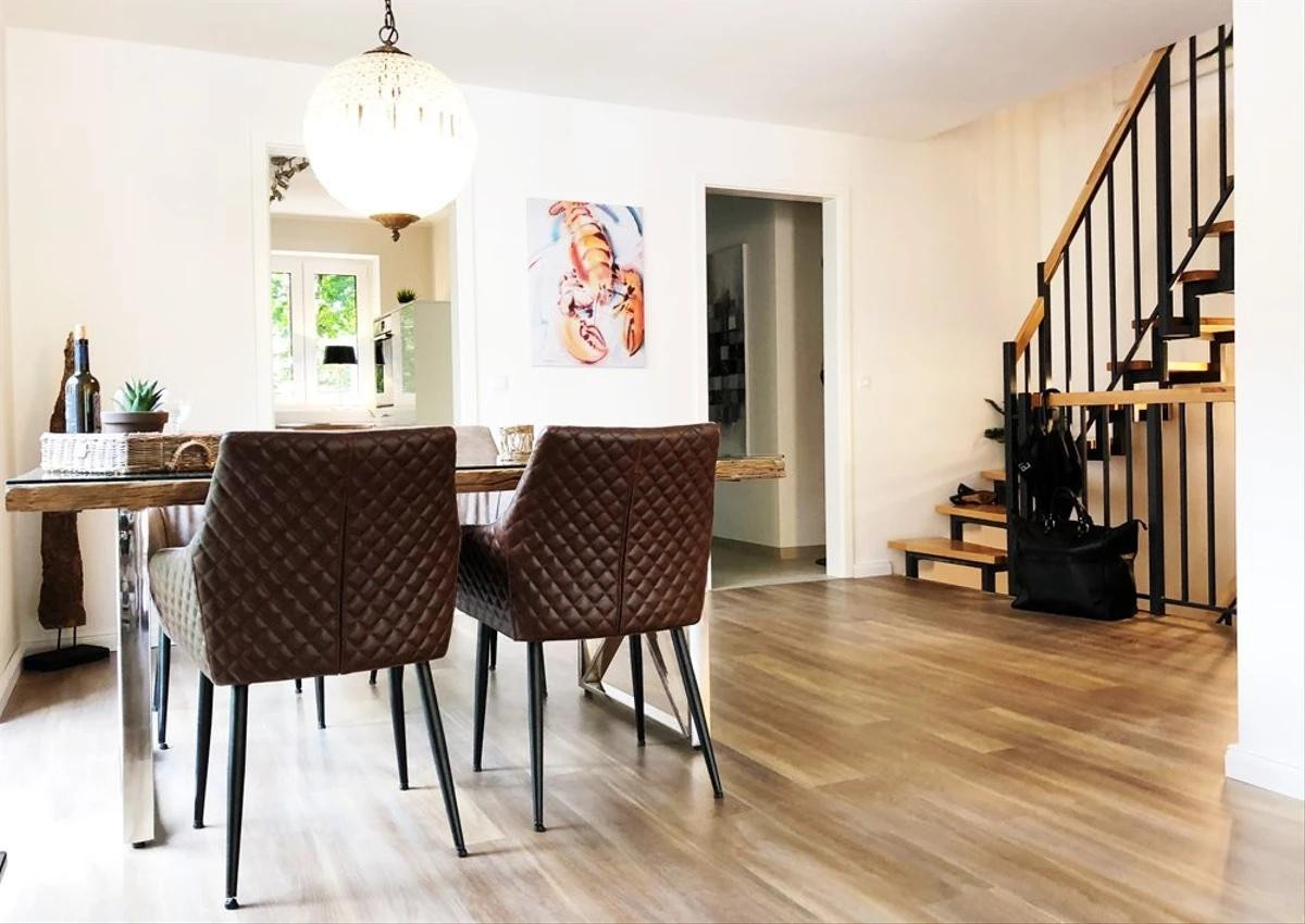 Modernes Reihenhaus in Wentorf - Mit Terrasse / Dachterrasse / Keller / Fußbodenheizung
