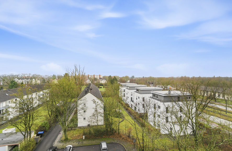 Licht. Luft. Weitblick. Saniertes Apartment in Top Lage – Klapheckstr. 2, 40474 Düsseldorf(Stockum) – Vorschaubild 2