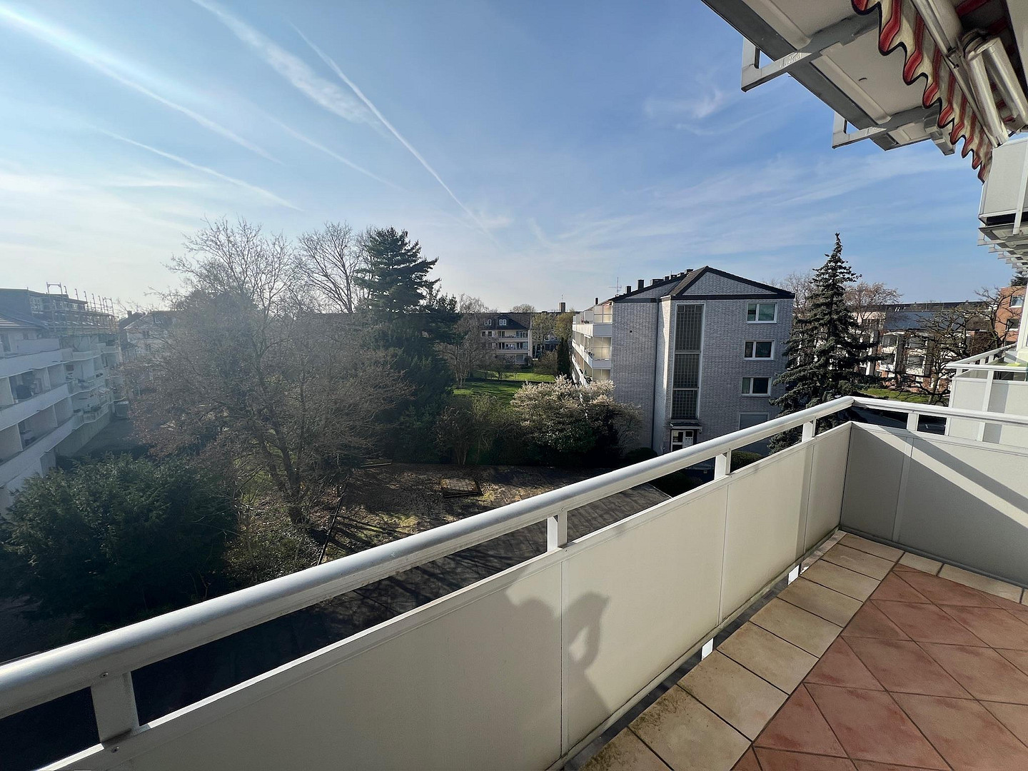 Frisch sanierte 3 Zimmer-Wohnung mit großem Süd-/Westbalkon – Düsseldorf(Bilk) – Vorschaubild 10