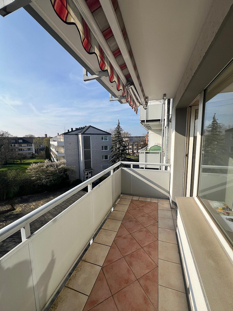 Frisch sanierte 3 Zimmer-Wohnung mit großem Süd-/Westbalkon – Düsseldorf(Bilk) – Vorschaubild 9