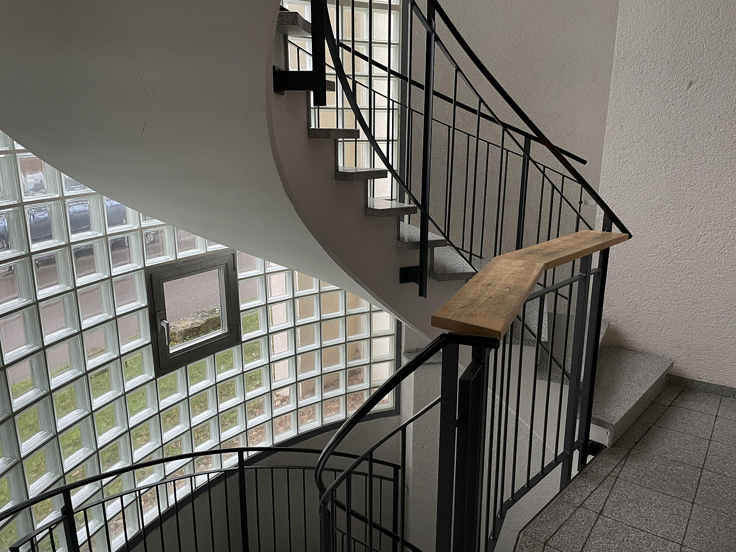 S-Hohenheim: unvermietete helle 3-Zi.-Wohnung mit Südbalkon & TG – Stuttgart(Plieningen) – Vorschaubild 11
