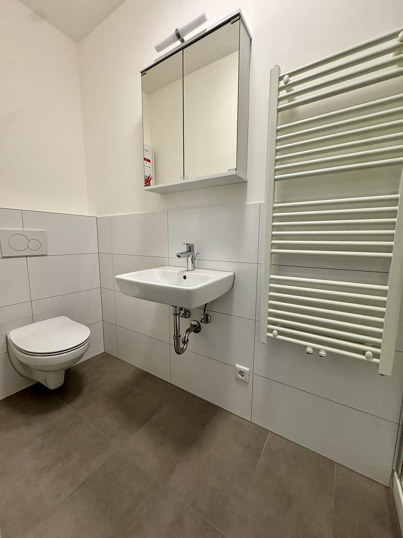 Neue ruhige 2-Zi-Hinterhofwohnung mit EBK im beliebten Szeneviertel – Birkenstraße 147, 40233 Düsseldorf(Flingern) – Vorschaubild 8