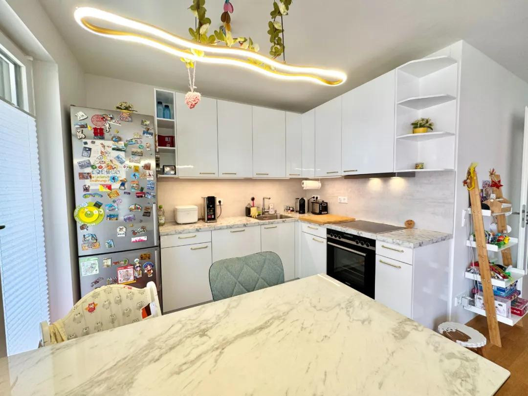 Lichtdurchflutete 3-Zimmer-Wohnung mit großzügiger Loggia und zwei Bädern – München(Obermenzing) – Vorschaubild 3