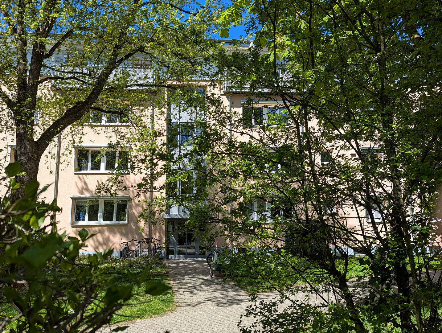 4-Zimmer-Wohnung mit Weitblick ins Grüne und Abendsonne – Deutschenbaurstraße 35c, 86157 Augsburg(Pfersee) – Vorschaubild 3