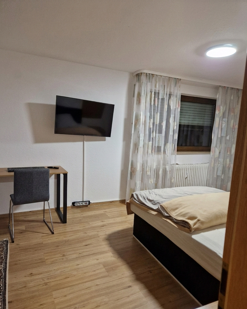 3-Zimmer Penthouse mit Dachterrasse, Aufzug und Garage in Stuttgart – Mäulenstr.27, 70327 Stuttgart(Untertürkheim) – Vorschaubild 10