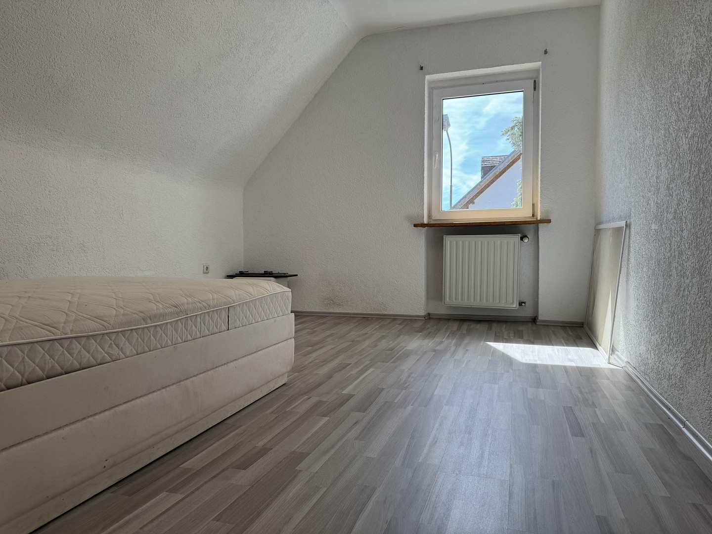 PRIVAT: Charmantes Stadthaus in Deidesheim – Wohnen, wo die Pfalz am schönsten ist! – Deidesheim – Vorschaubild 16