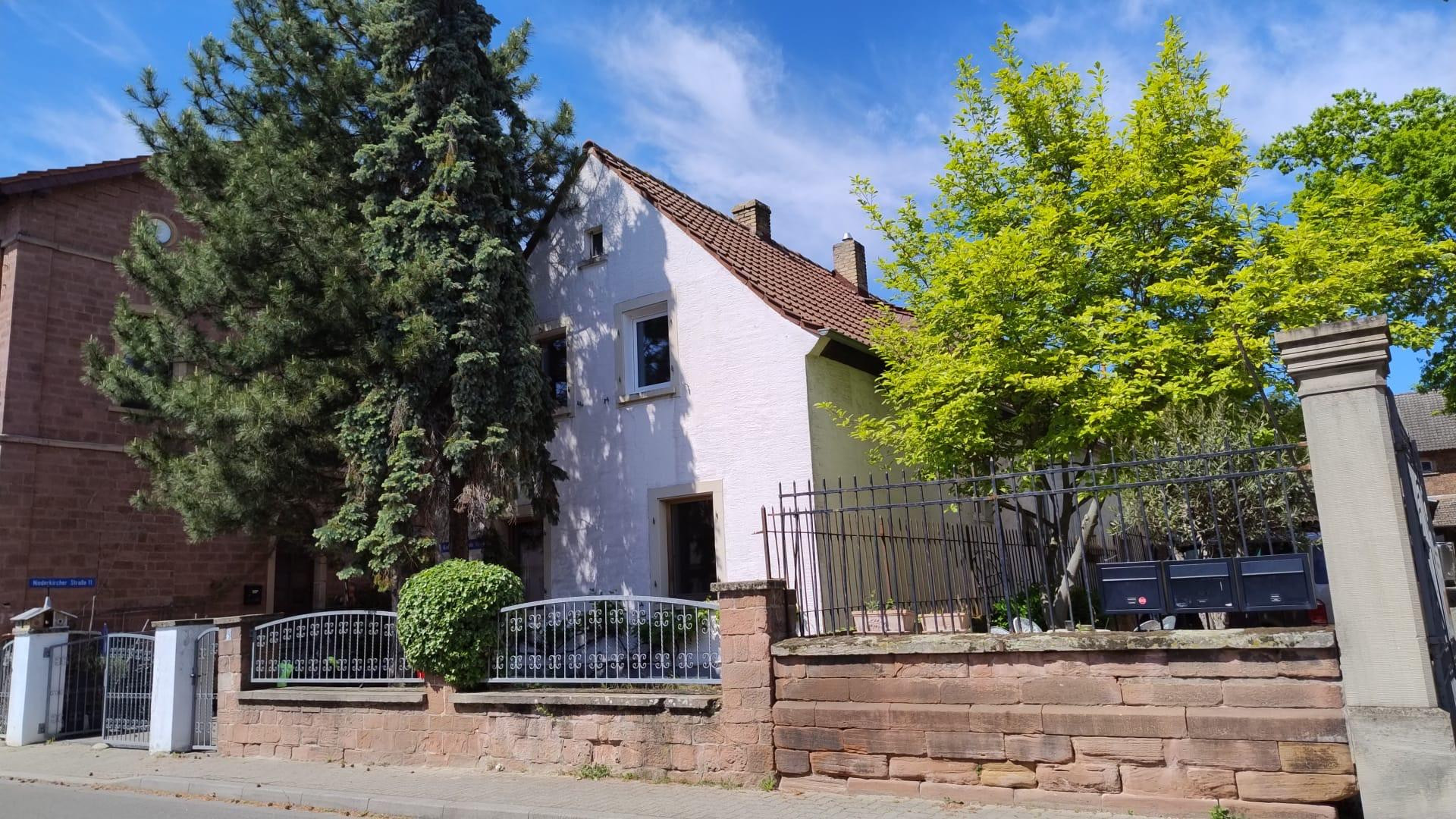 PRIVAT: Charmantes Stadthaus in Deidesheim – Wohnen, wo die Pfalz am schönsten ist! – Deidesheim – Vorschaubild 18