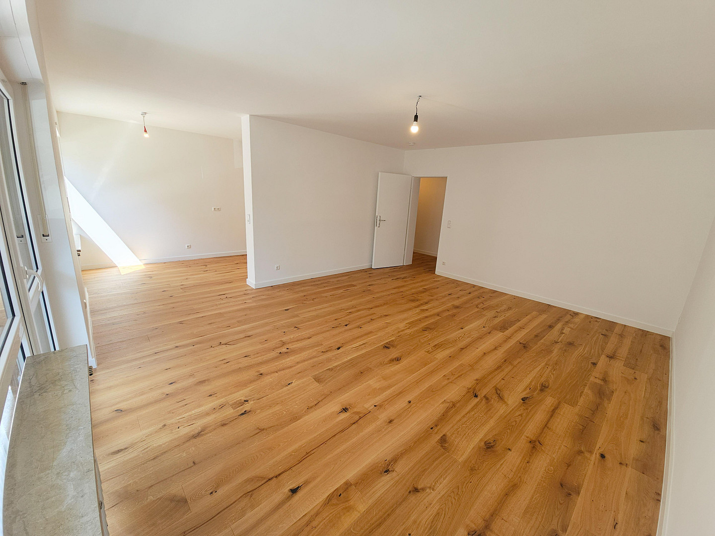 Provisionsfreie 3-Zi-Wohnung- Renoviert mit Südbalkon in der Herzogstrasse – Herzogstrasse 112, 80796 München(Schwabing) – Vorschaubild 4