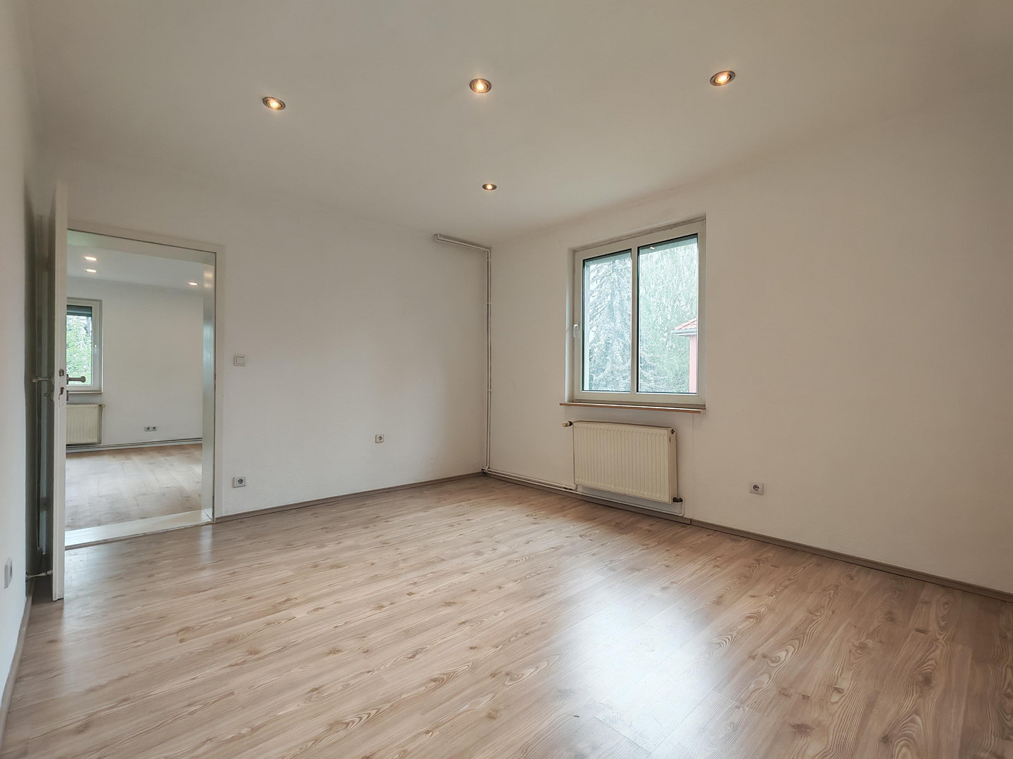 Frisch renovierte, exklusive Maisonettewohnung mit Galerie, Kamin & Gartenanteil. Provisionsfrei – Ernststr.89, 13509 Berlin(Wittenau) – Vorschaubild 6
