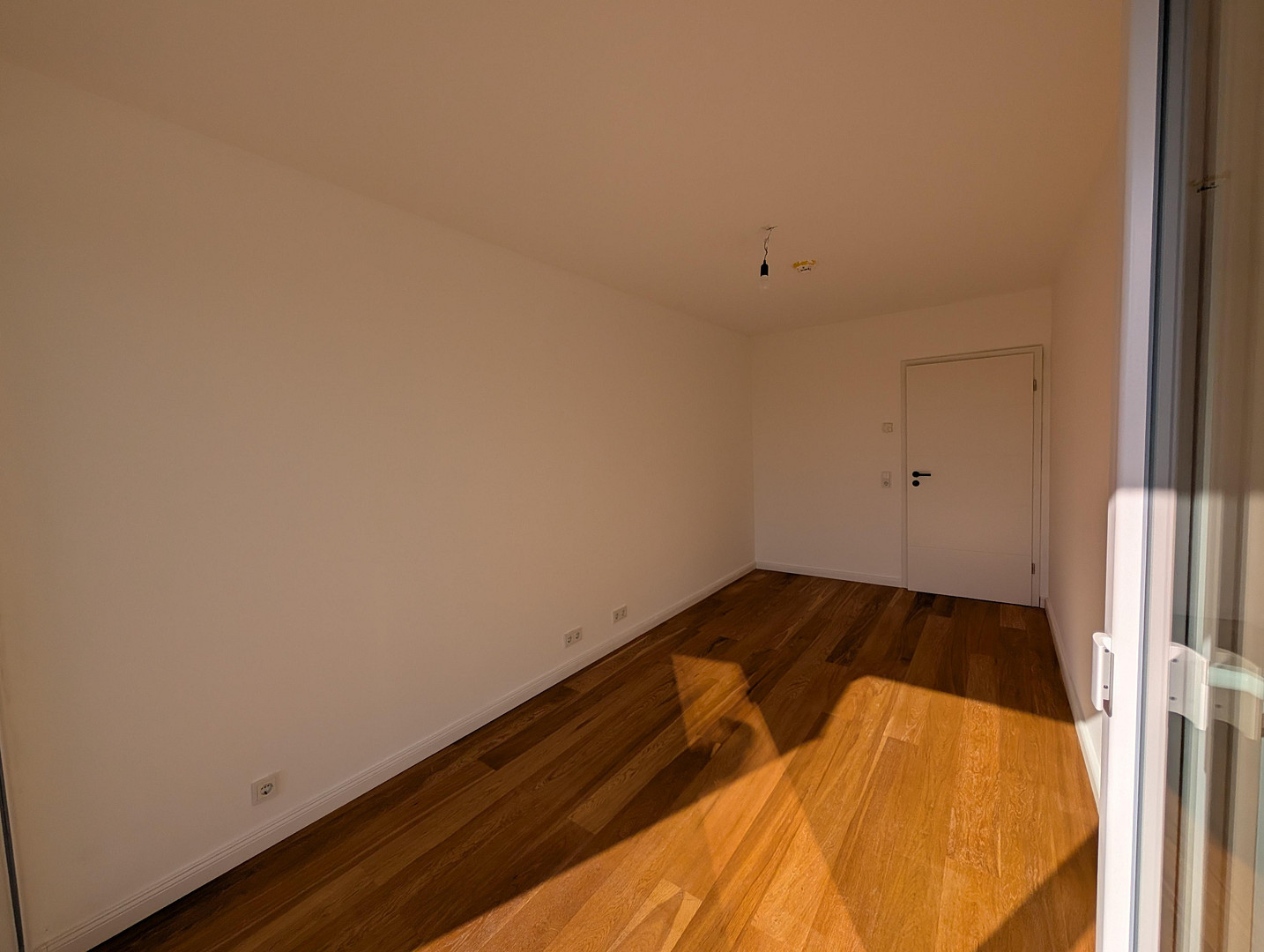 PROVISIONSFREI | Erstbezug nach Modernisierung: Penthouse Wohnung inkl. Tiefgaragenstellplatz – Saseler Chaussee 4a, 22391 Hamburg(Wellingsbüttel) – Vorschaubild 11