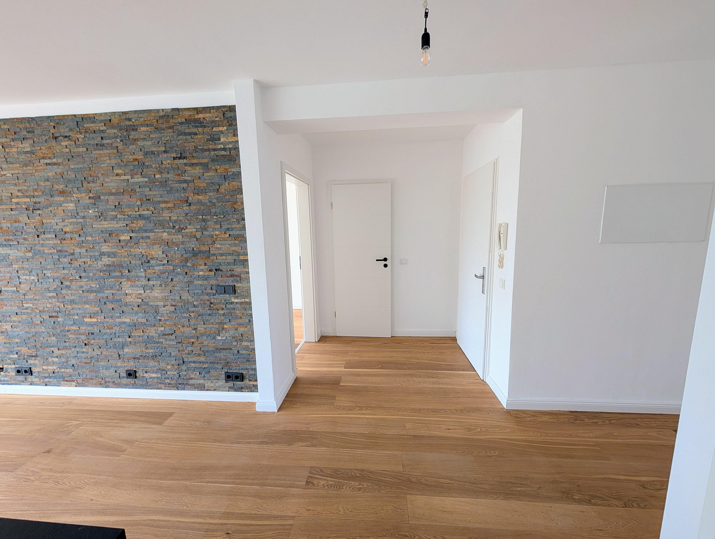 PROVISIONSFREI | Erstbezug nach Modernisierung: Penthouse Wohnung inkl. Tiefgaragenstellplatz – Saseler Chaussee 4a, 22391 Hamburg(Wellingsbüttel) – Vorschaubild 8