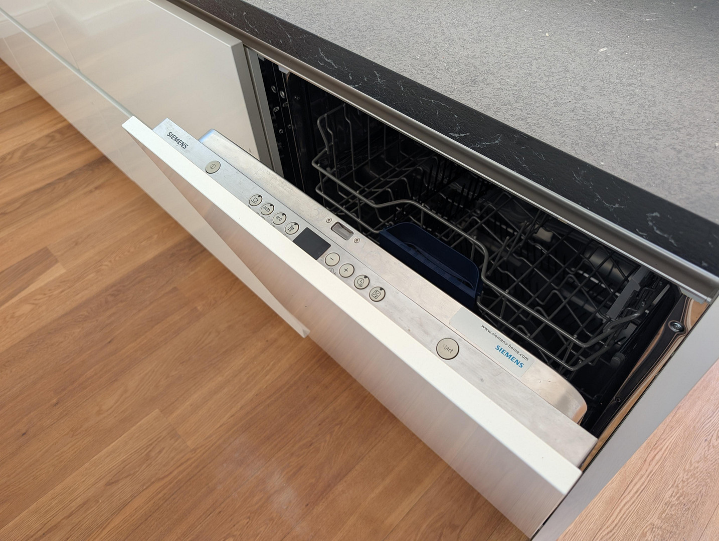 PROVISIONSFREI | Erstbezug nach Modernisierung: Penthouse Wohnung inkl. Tiefgaragenstellplatz – Saseler Chaussee 4a, 22391 Hamburg(Wellingsbüttel) – Vorschaubild 21