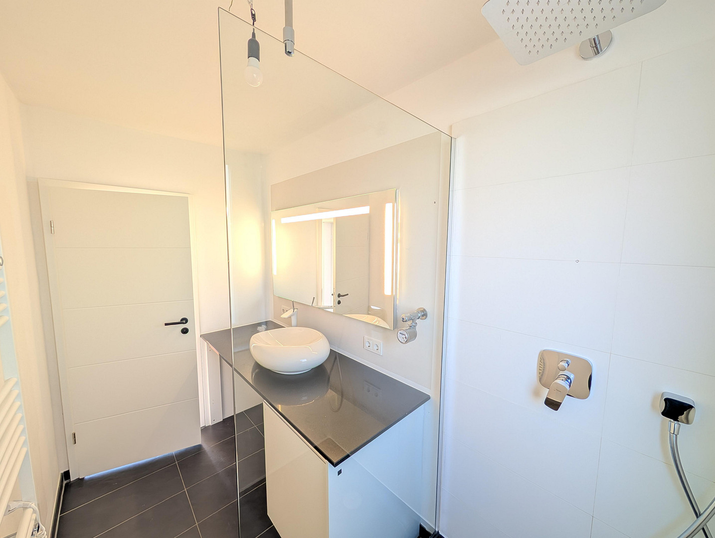 PROVISIONSFREI | Erstbezug nach Modernisierung: Penthouse Wohnung inkl. Tiefgaragenstellplatz – Saseler Chaussee 4a, 22391 Hamburg(Wellingsbüttel) – Vorschaubild 10