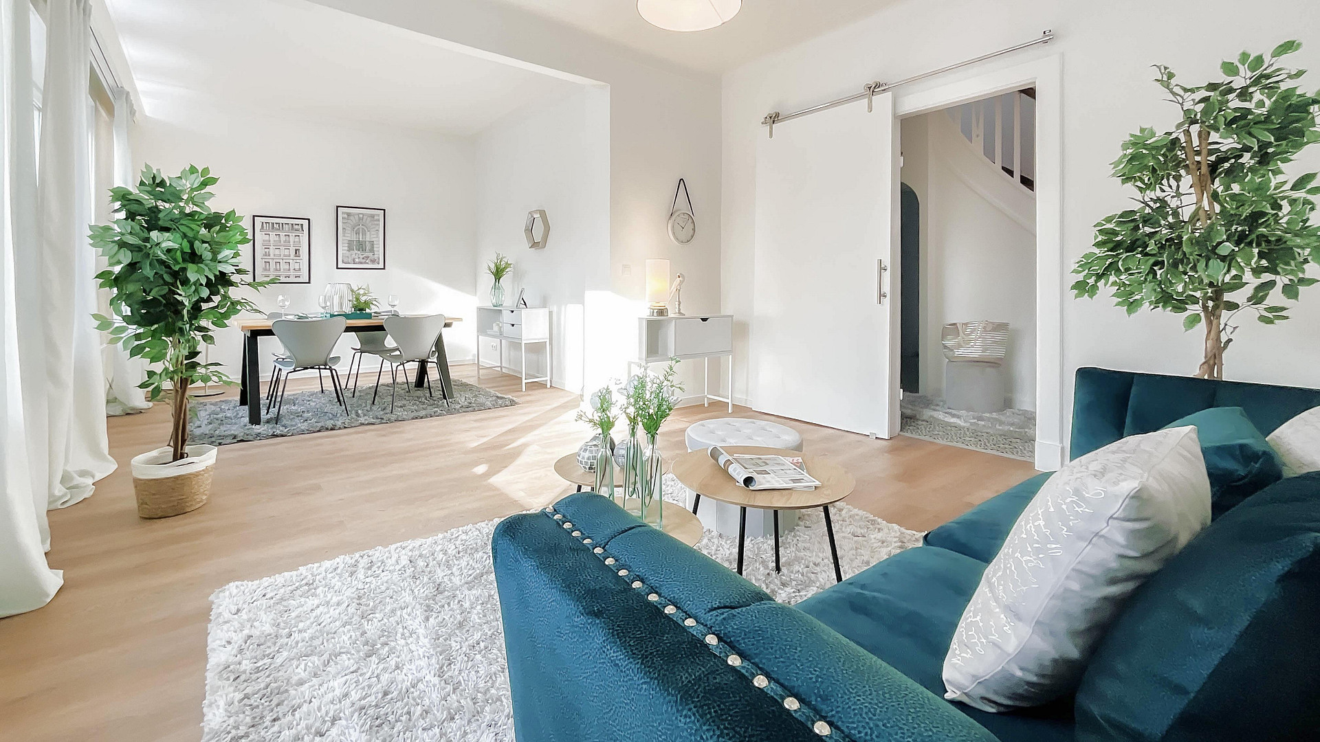 Zentral in HH-Niendorf: Einfamilienhaus (5,5 Zimmer) mit sonnigem Garten und PKW Stellplatz – Hamburg(Niendorf) – Vorschaubild 2