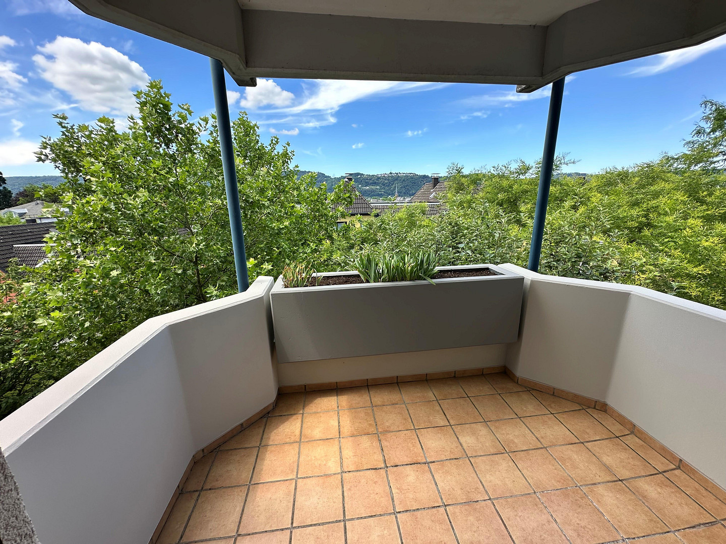 Hübsche 3 Zimmer Wohnung mit Balkon, Tiefgaragenstellplatz und Einbauküche – Im Hopfengarten, 54295 Trier(Heiligkreuz) – Vorschaubild 5