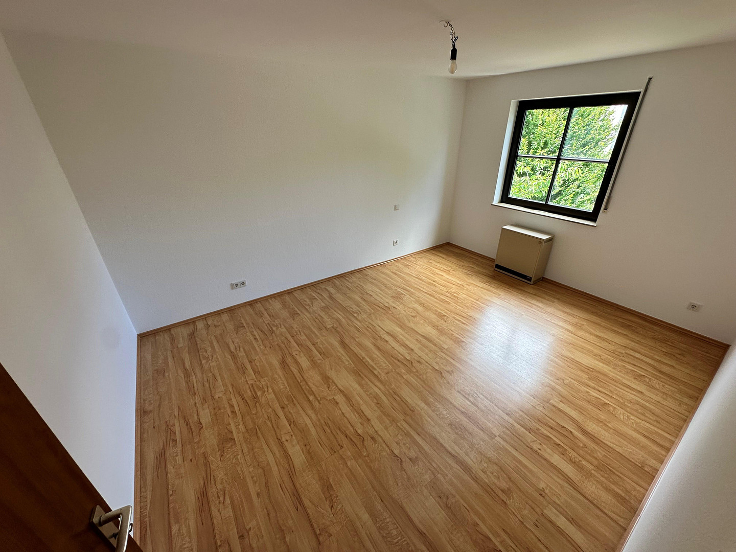 Hübsche 3 Zimmer Wohnung mit Balkon, Tiefgaragenstellplatz und Einbauküche – Im Hopfengarten, 54295 Trier(Heiligkreuz) – Vorschaubild 7