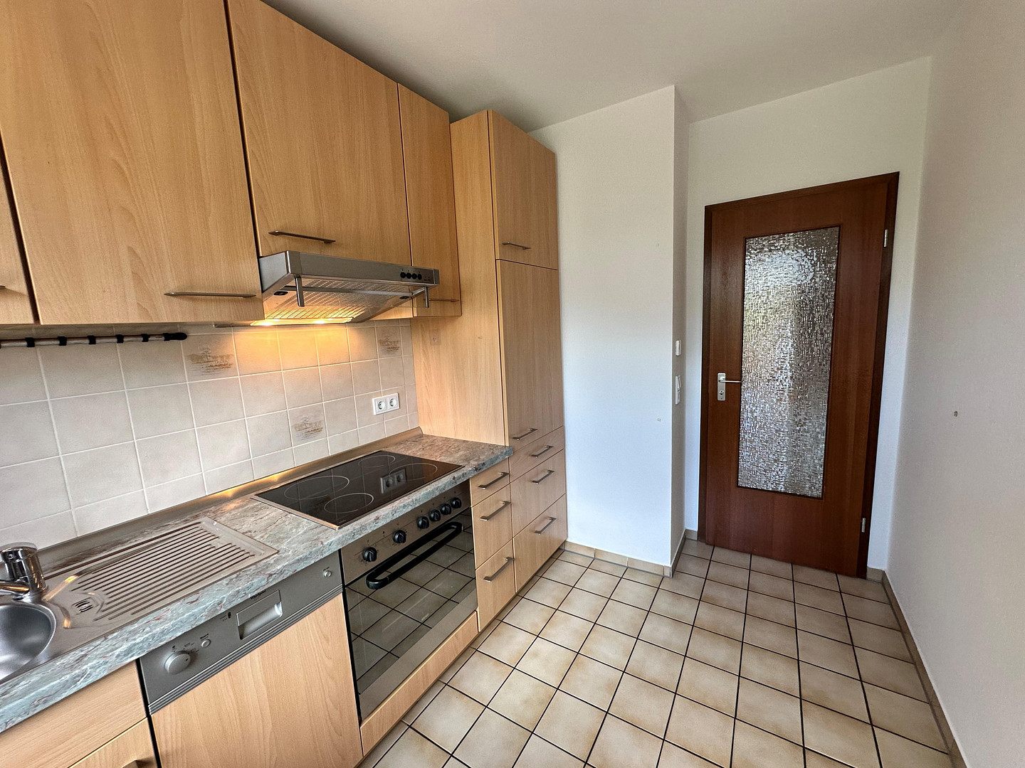 Hübsche 3 Zimmer Wohnung mit Balkon, Tiefgaragenstellplatz und Einbauküche – Im Hopfengarten, 54295 Trier(Heiligkreuz) – Vorschaubild 6