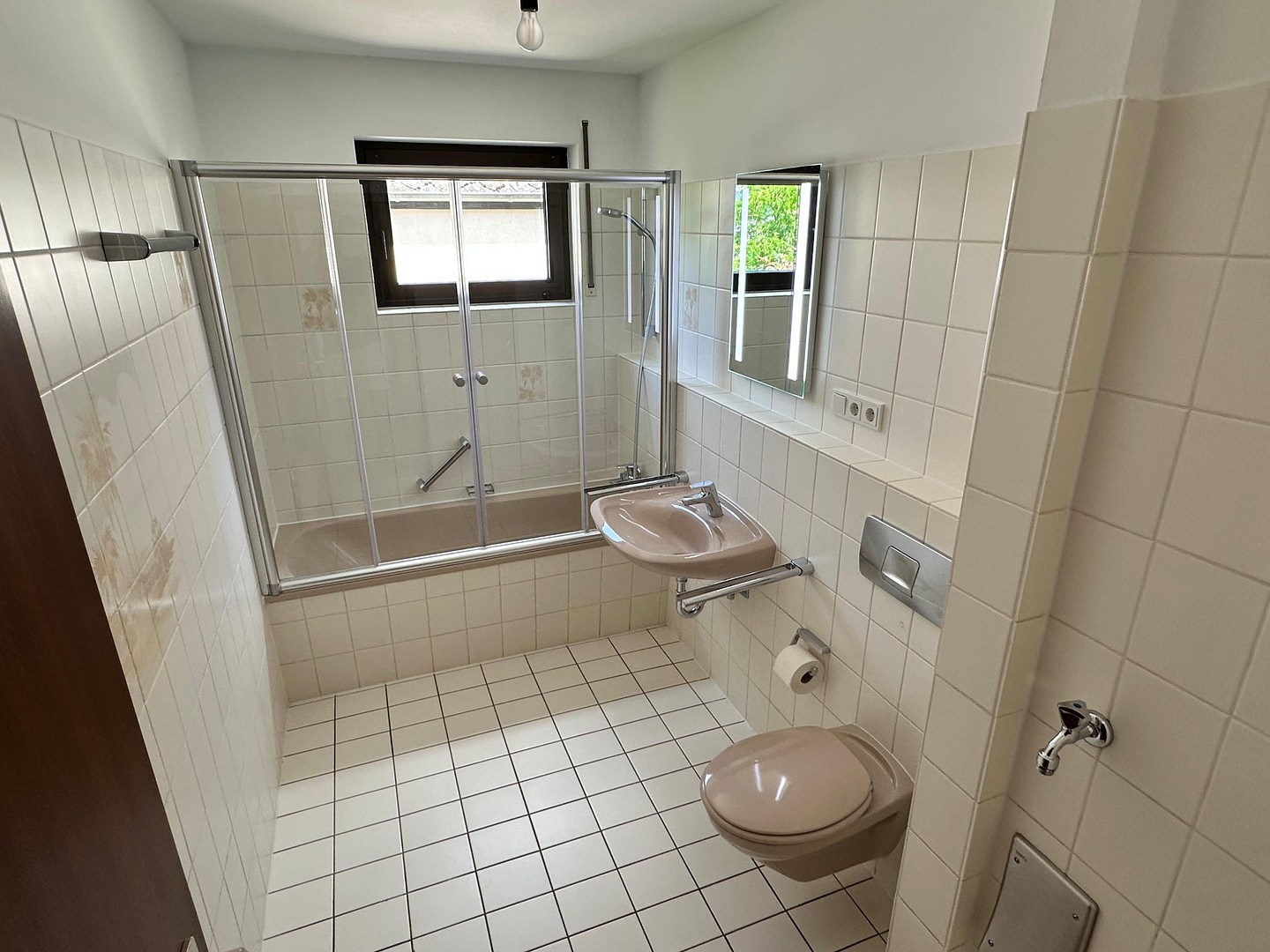 Hübsche 3 Zimmer Wohnung mit Balkon, Tiefgaragenstellplatz und Einbauküche – Im Hopfengarten, 54295 Trier(Heiligkreuz) – Vorschaubild 9