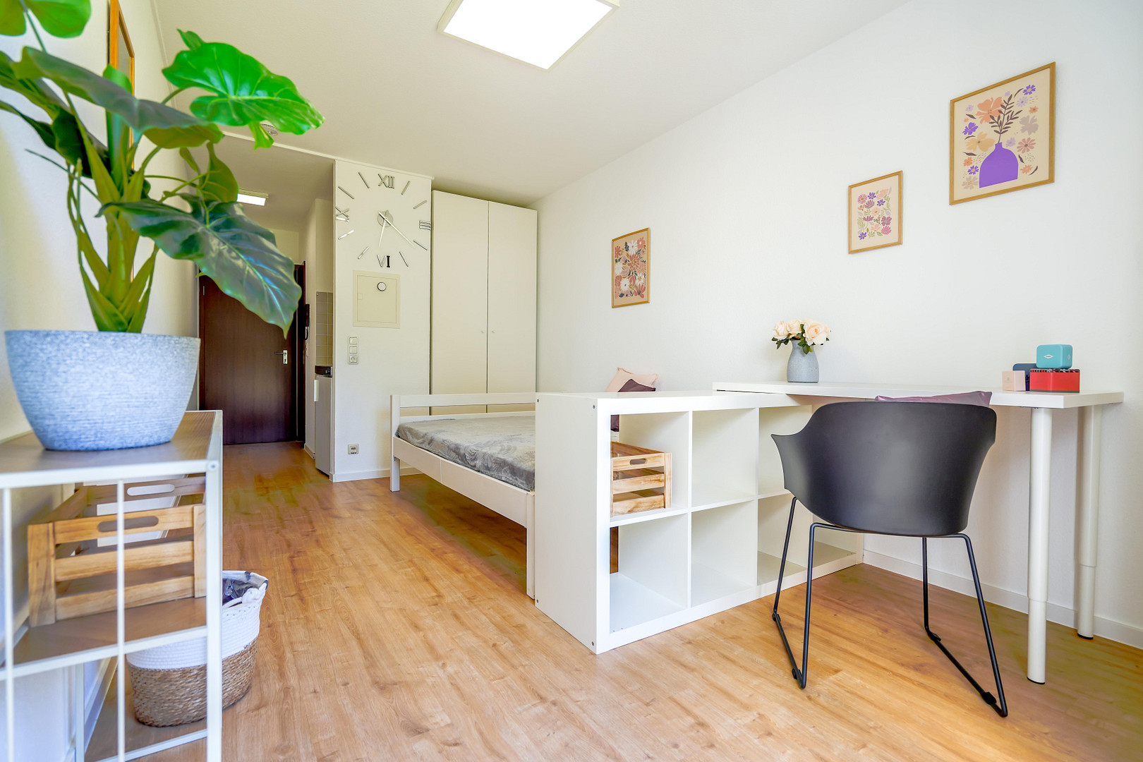 Exklusive, helle, renovierte Kapitalanlage, Zukunftssicher, 6,4% Rendite,Tiefgaragenpl.,Terrasse – Richard-Schirrmann-Str. 14, 55122 Mainz – Vorschaubild 2