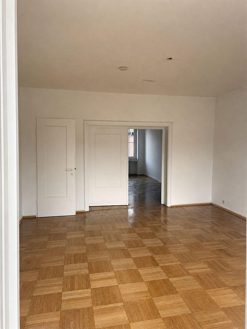 Altbauperle direkt am Hofgarten – bezugsfrei mit Balkon in Bestlage Düsseldorf – Düsseldorf(Pempelfort) – Vorschaubild 5