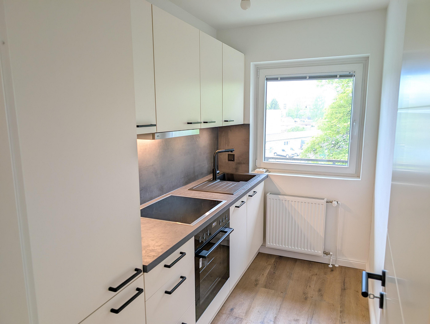 PROVISIONSFREI | Erstbezug nach Sanierung: 3-Zimmer-Wohnung mit 2 Balkonen & Tiefgaragenstellplatz – Walddörfer Str. 374, 22047 Hamburg(Tonndorf) – Vorschaubild 3