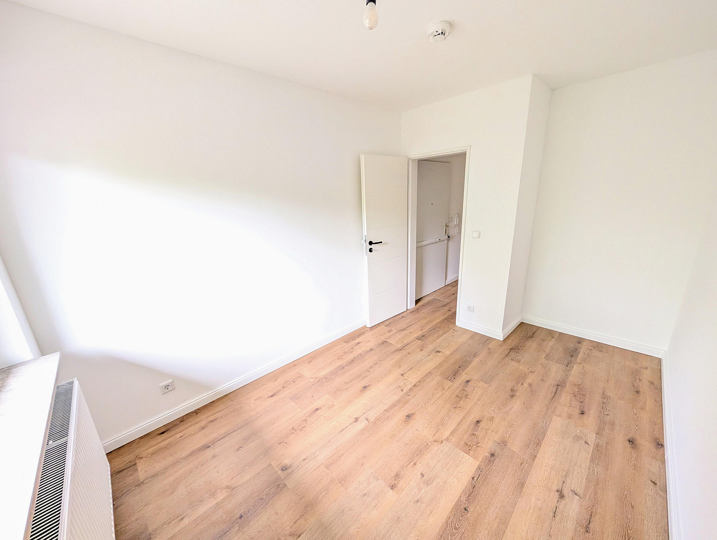 PROVISIONSFREI | Erstbezug nach Sanierung: 3-Zimmer-Wohnung mit 2 Balkonen & Tiefgaragenstellplatz – Walddörfer Str. 374, 22047 Hamburg(Tonndorf) – Vorschaubild 7
