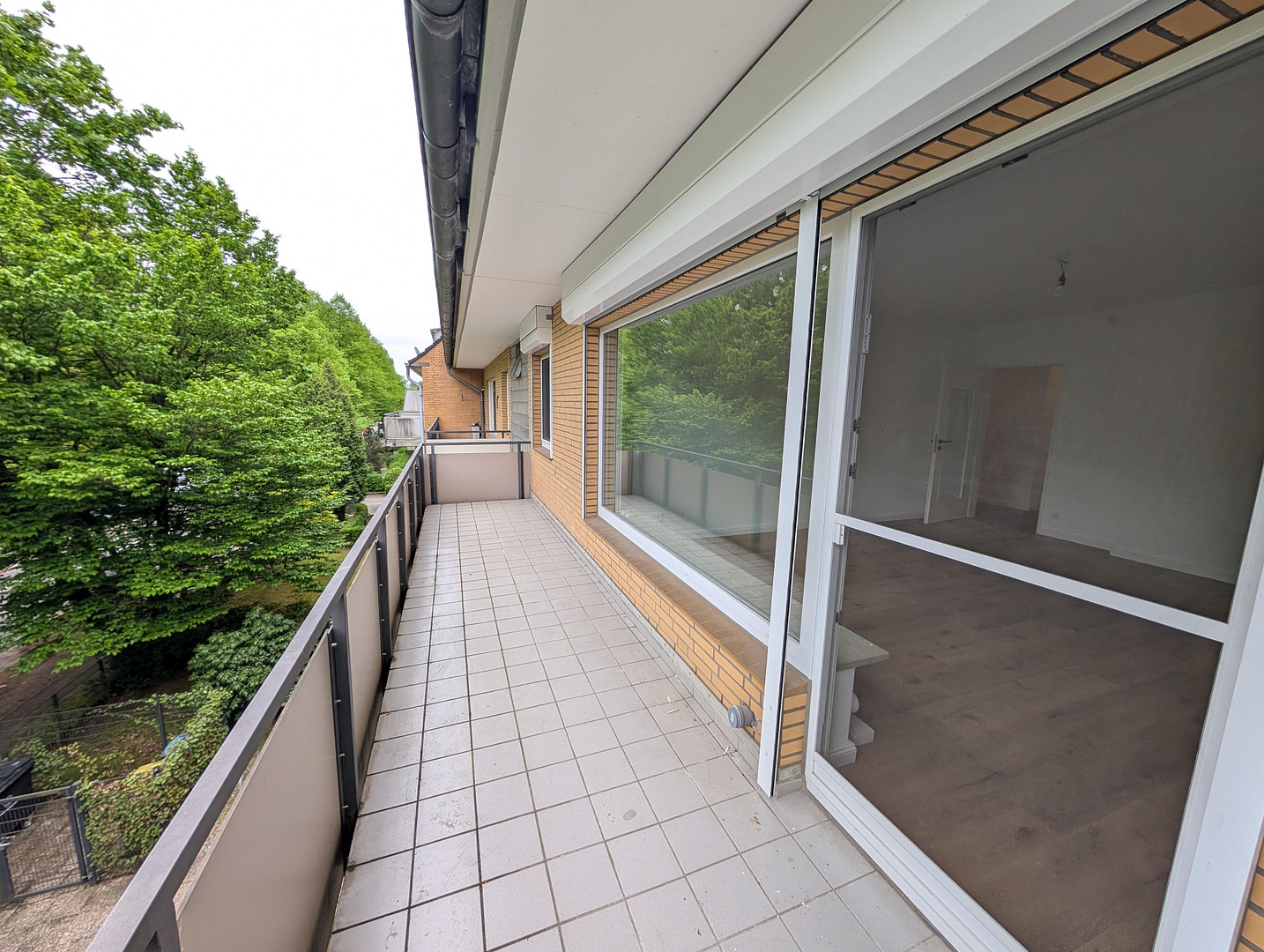 PROVISIONSFREI | Erstbezug nach Sanierung: 3-Zimmer-Wohnung mit 2 Balkonen & Tiefgaragenstellplatz – Walddörfer Str. 374, 22047 Hamburg(Tonndorf) – Vorschaubild 24