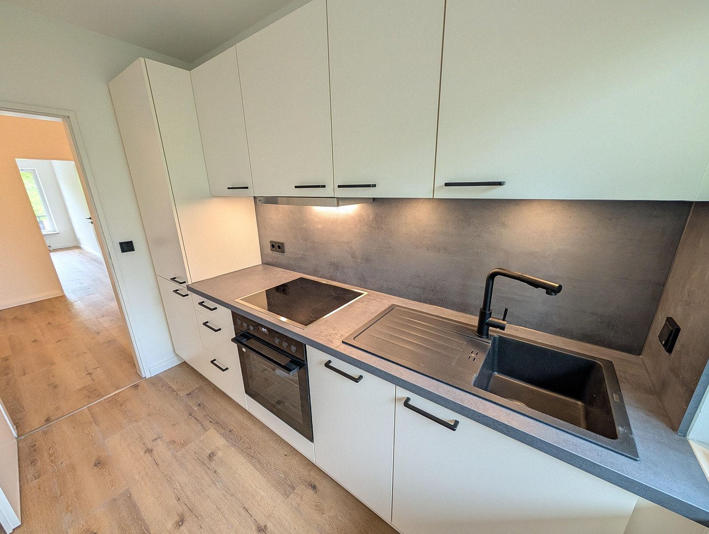 PROVISIONSFREI | Erstbezug nach Sanierung: 3-Zimmer-Wohnung mit 2 Balkonen & Tiefgaragenstellplatz – Walddörfer Str. 374, 22047 Hamburg(Tonndorf) – Vorschaubild 4