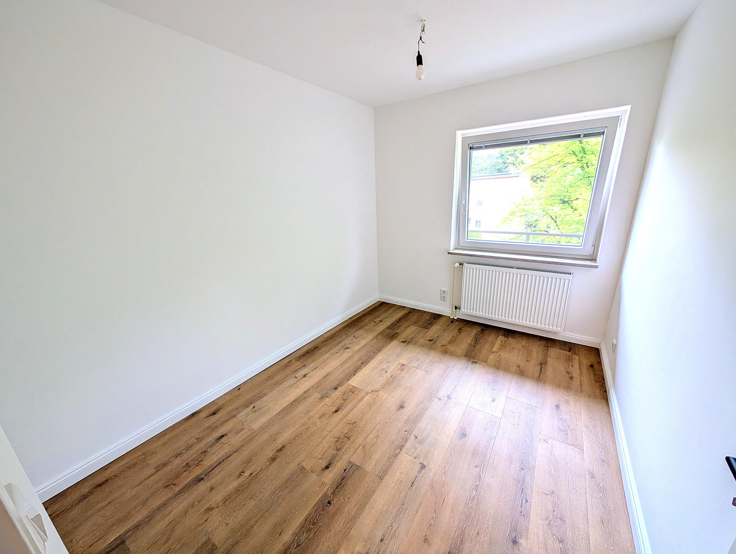 PROVISIONSFREI | Erstbezug nach Sanierung: 3-Zimmer-Wohnung mit 2 Balkonen & Tiefgaragenstellplatz – Walddörfer Str. 374, 22047 Hamburg(Tonndorf) – Vorschaubild 6
