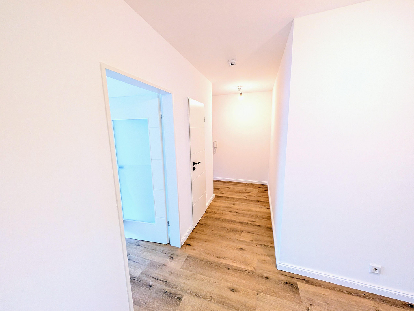 PROVISIONSFREI | Erstbezug nach Sanierung: 3-Zimmer-Wohnung mit 2 Balkonen & Tiefgaragenstellplatz – Walddörfer Str. 374, 22047 Hamburg(Tonndorf) – Vorschaubild 10