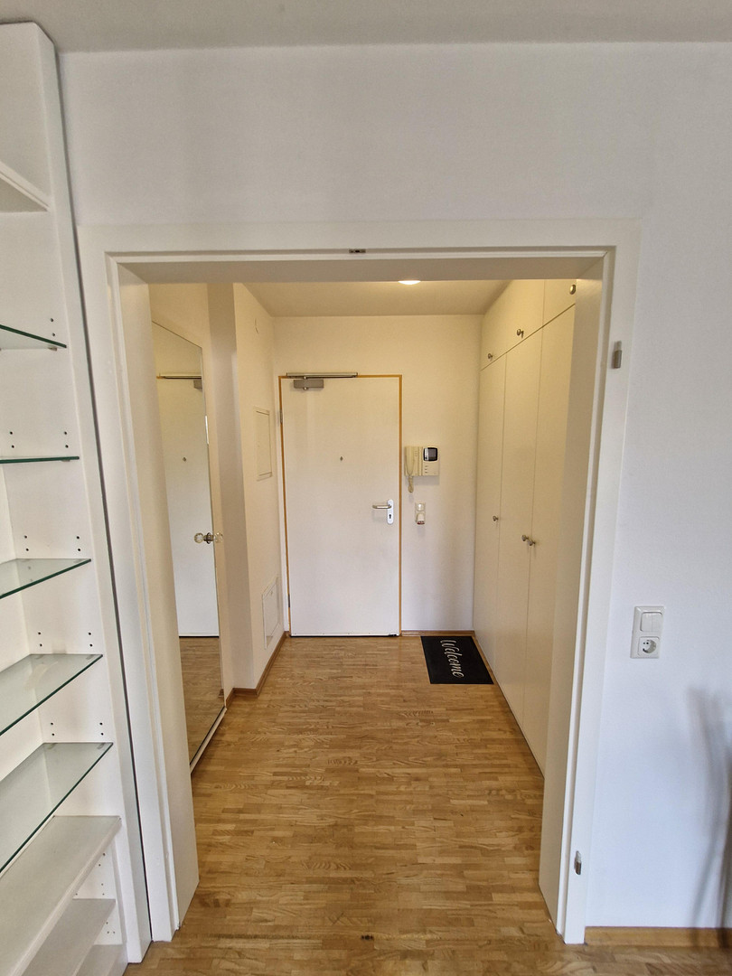 Schöne möblierte 2-Zimmer-Wohnung mit 1 großen Balkon in der Schwanthalerhöhe – München(Schwanthalerhöhe) – Vorschaubild 7