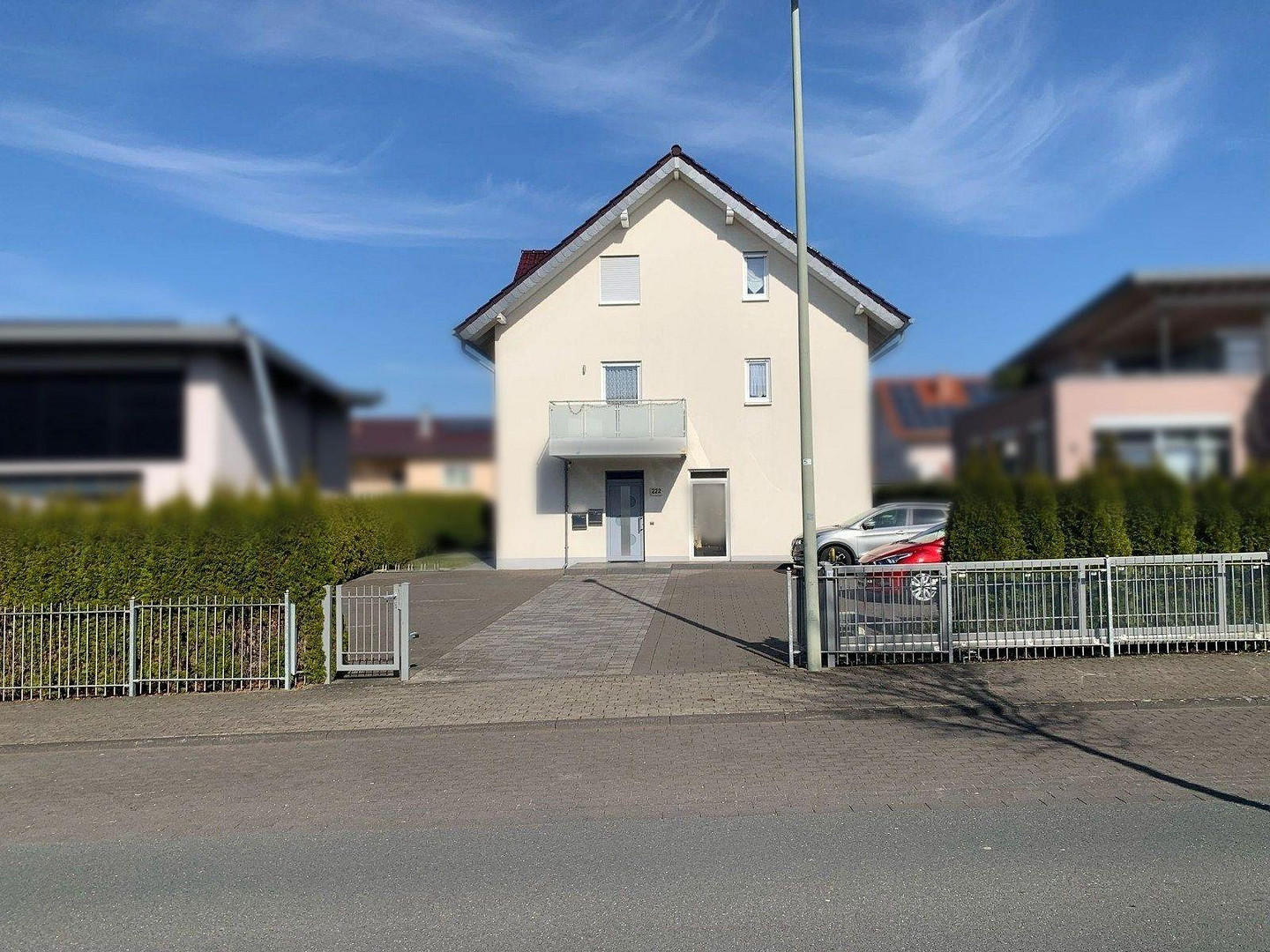 Moderne Stadtvilla mit 2 Maisonettewohnungen + Büro | 314 m² | 8 Stellplätze | Paderborn Kernstadt