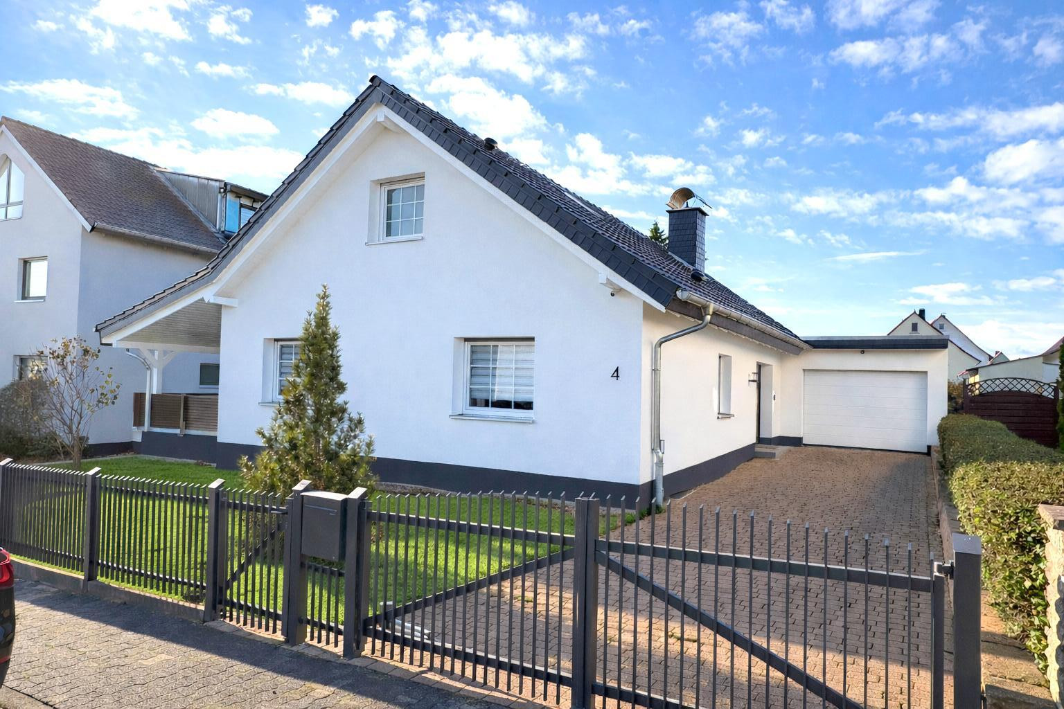 Modernes Einfamilienhaus mit Anbau, Kamin, Sauna & Sonnenterrasse 260m² Wohnflächenpotenzial – REINHEIM(Spachbrücken) – Vorschaubild 2