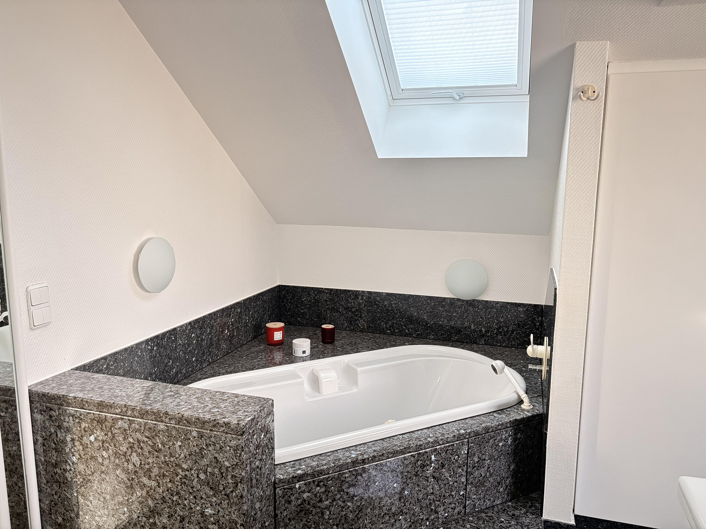 Modernes Einfamilienhaus mit Anbau, Kamin, Sauna & Sonnenterrasse - 260m² Wohnflächenpotenzial – REINHEIM(Spachbrücken) – Vorschaubild 16