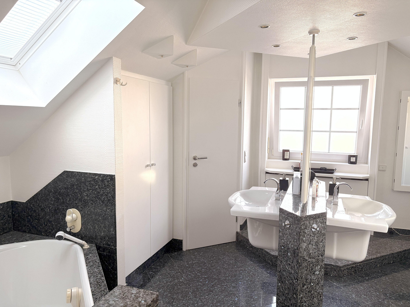 Modernes Einfamilienhaus mit Anbau, Kamin, Sauna & Sonnenterrasse - 260m² Wohnflächenpotenzial – REINHEIM(Spachbrücken) – Vorschaubild 15