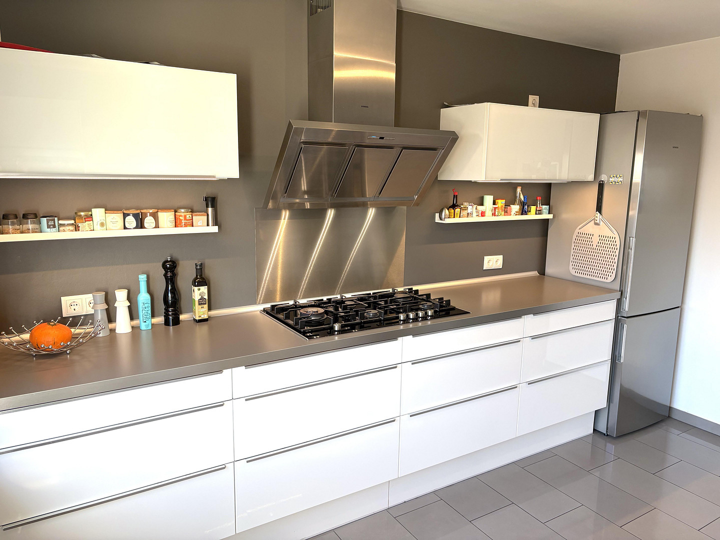 Modernes Einfamilienhaus mit Anbau, Kamin, Sauna & Sonnenterrasse - 260m² Wohnflächenpotenzial – REINHEIM(Spachbrücken) – Vorschaubild 7