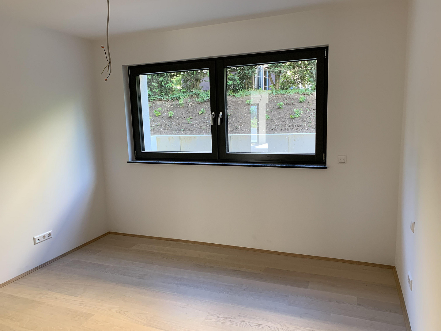 Helle 3,5 Zimmer Wohnung mit Terrasse in Stuttgart-Sonnenberg – 70597 Stuttgart(Sonnenberg) – Vorschaubild 4