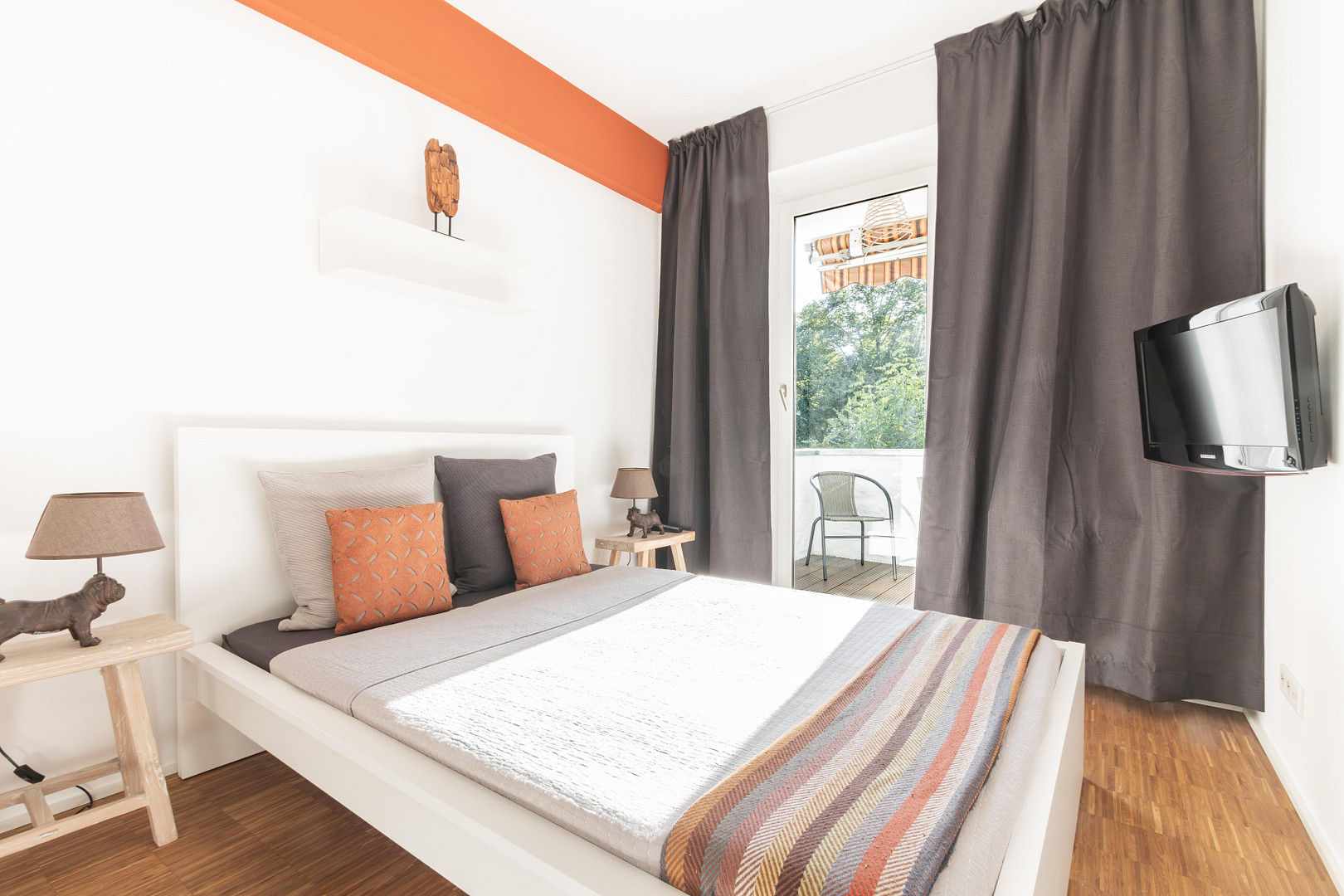Medienhafen-möblierte Wohnung in ruhiger Lage mit Sonnenbalkon – Neckarstr. 15, 40219 Düsseldorf(Unterbilk) – Vorschaubild 14