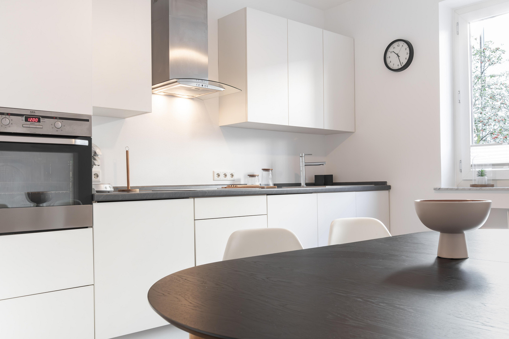 Medienhafen-möblierte Wohnung in ruhiger Lage mit Sonnenbalkon – Neckarstr. 15, 40219 Düsseldorf(Unterbilk) – Vorschaubild 8