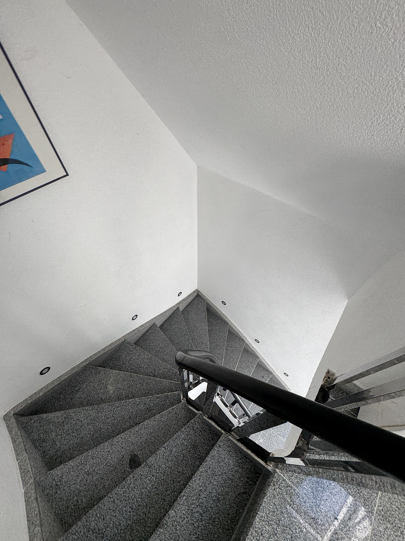 Möblierte 3-Zimmer-Wohnung mit Balkon und kostenlosen Parkplätzen – Bredelaerstraße 39, 40474 Düsseldorf(Lohausen) – Vorschaubild 4