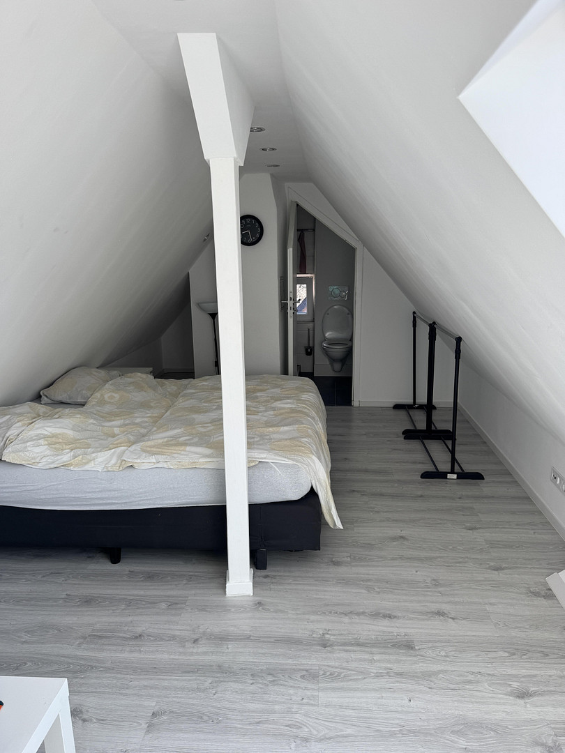 Möblierte 3-Zimmer-Wohnung mit Balkon und kostenlosen Parkplätzen – Bredelaerstraße 39, 40474 Düsseldorf(Lohausen) – Vorschaubild 11