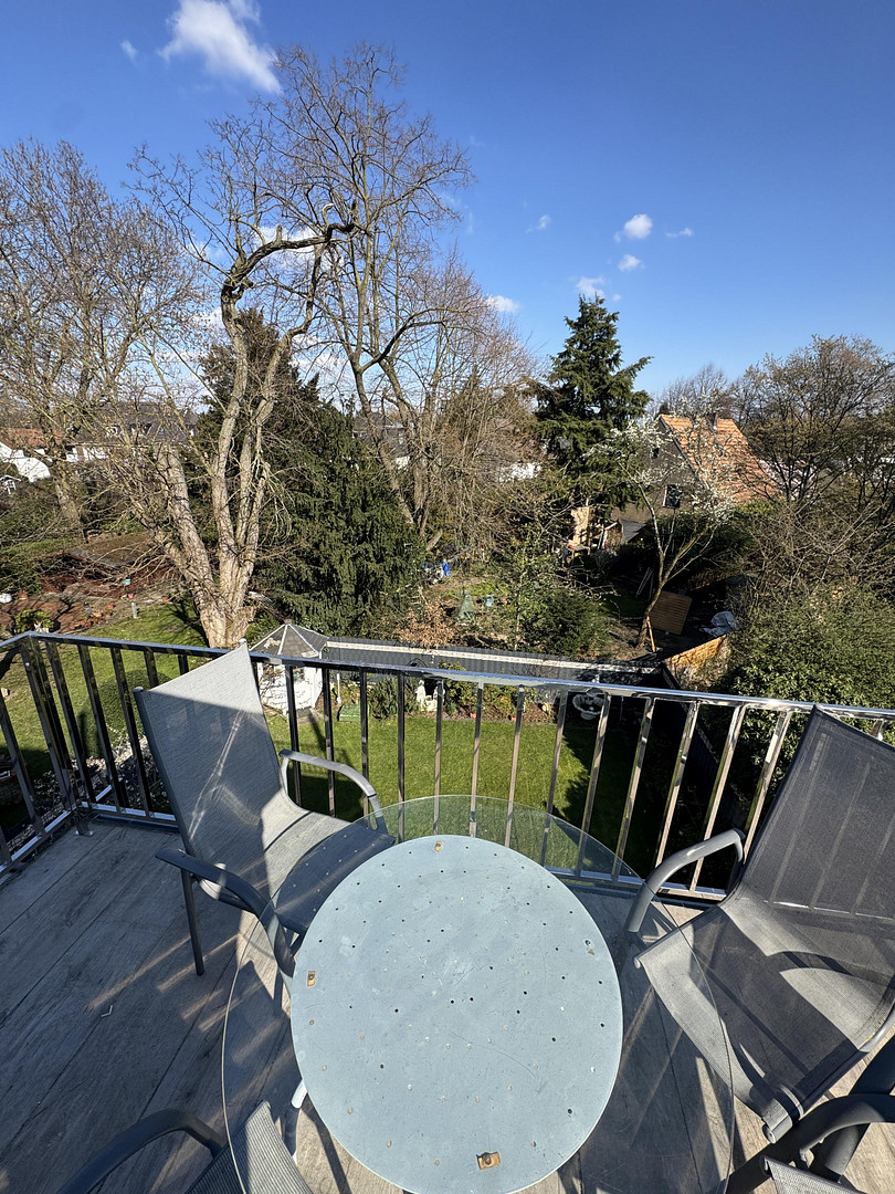 Möblierte 3-Zimmer-Wohnung mit Balkon und kostenlosen Parkplätzen – Bredelaerstraße 39, 40474 Düsseldorf(Lohausen) – Vorschaubild 5