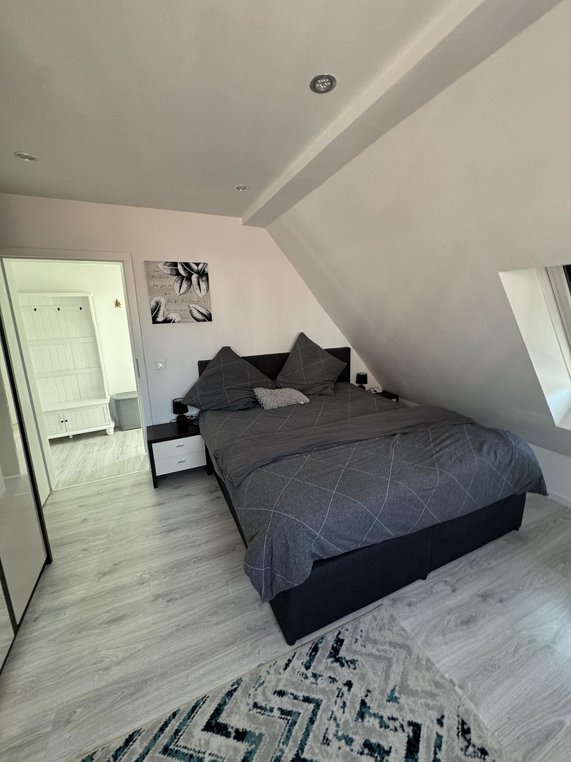 Möblierte 3-Zimmer-Wohnung mit Balkon und kostenlosen Parkplätzen – Bredelaerstraße 39, 40474 Düsseldorf(Lohausen) – Vorschaubild 9
