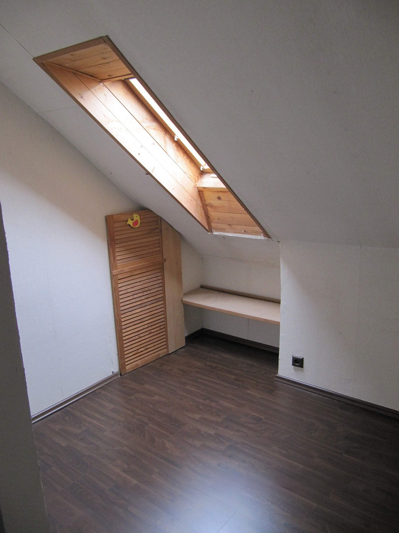 TOP LAGE LAUFAMHOLZ: LAUFEND UND UMFANGREICH MODERNISIERTES -- 6-ZIMMER-RMH MIT EINZELGARAGE. – Hartensteinerstrasse 6, 90482 Nürnberg(Laufamholz) – Vorschaubild 12