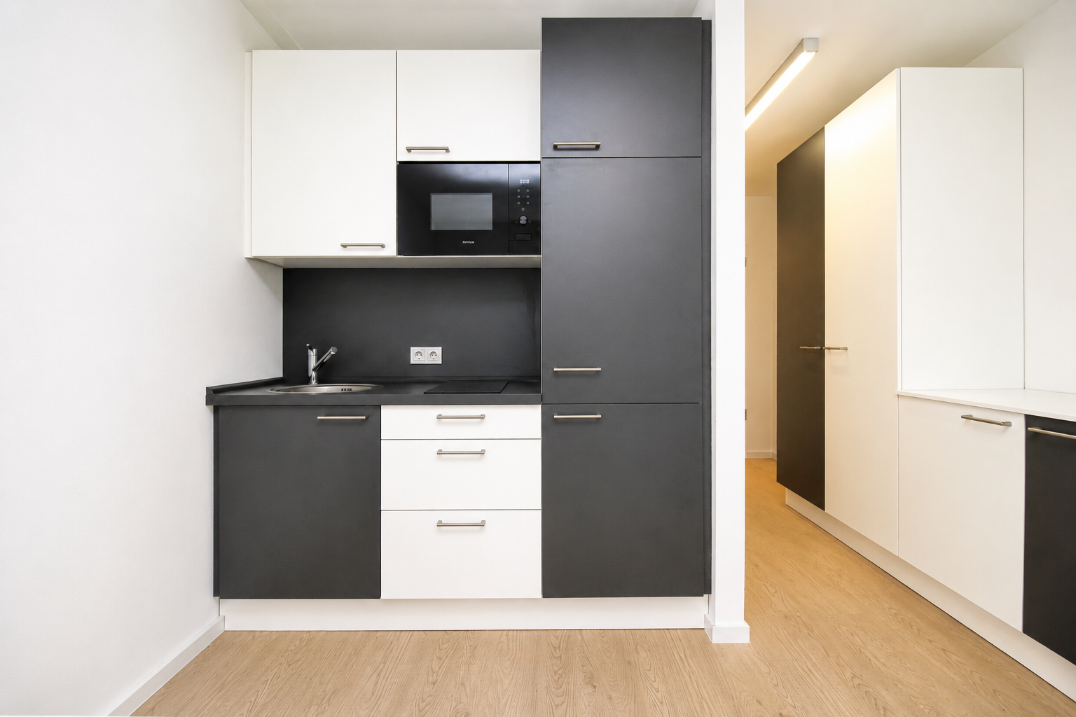 Möbilierte Einzimmerwohnung für Ihr Kind I Jetzt clever investieren! I Keine Maklercourtage – Mary-Astell-Straße 27, 28359 Bremen(Horn-Lehe) – Vorschaubild 3