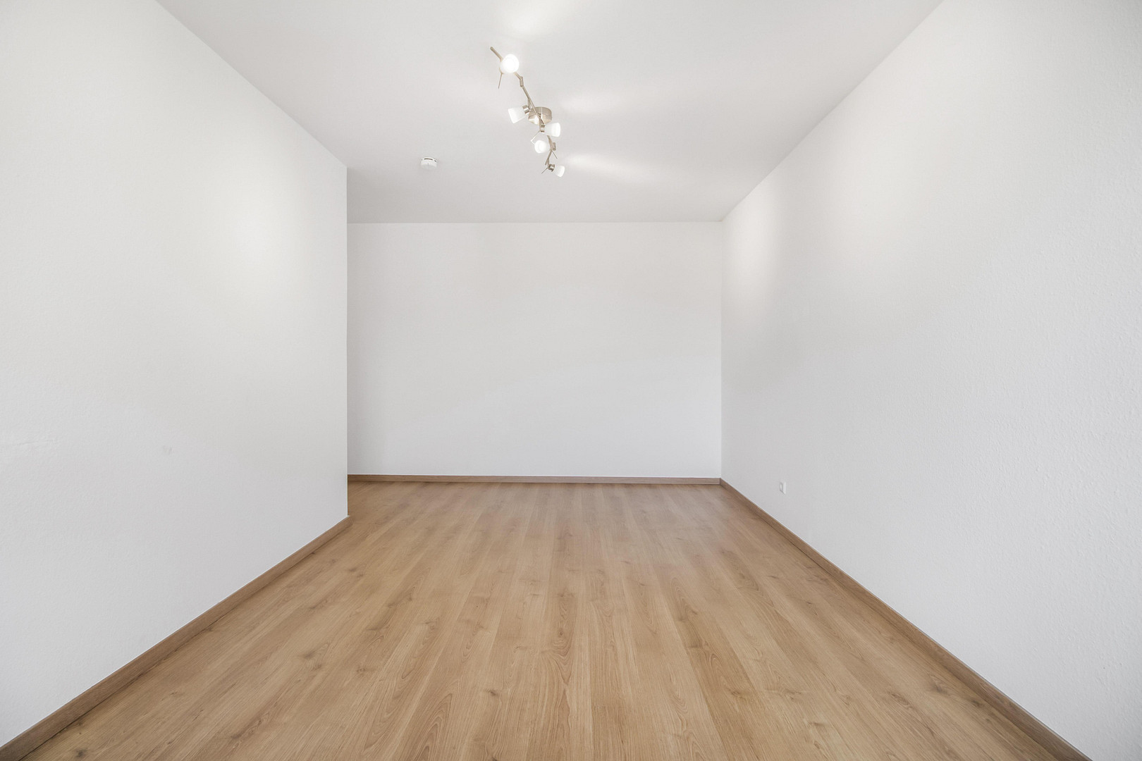Helle 3-Zimmer-Wohnung in ruhiger Lage – Gröpelingen - inkl. Garage - WG geeignet – Selsinger Straße 20, 28237 Bremen(Gröpelingen) – Vorschaubild 7