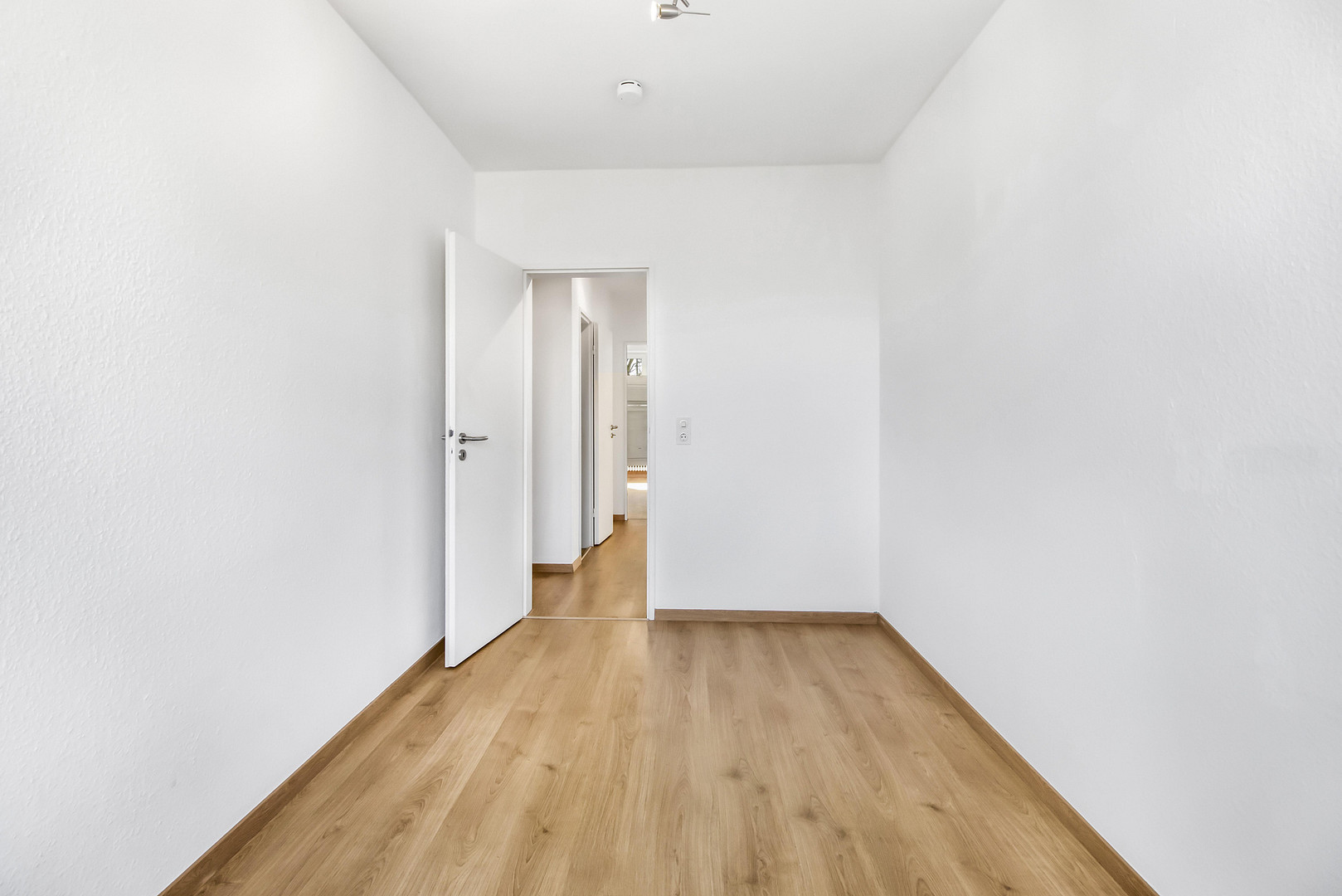 Helle 3-Zimmer-Wohnung in ruhiger Lage – Gröpelingen - inkl. Garage - WG geeignet – Selsinger Straße 20, 28237 Bremen(Gröpelingen) – Vorschaubild 5