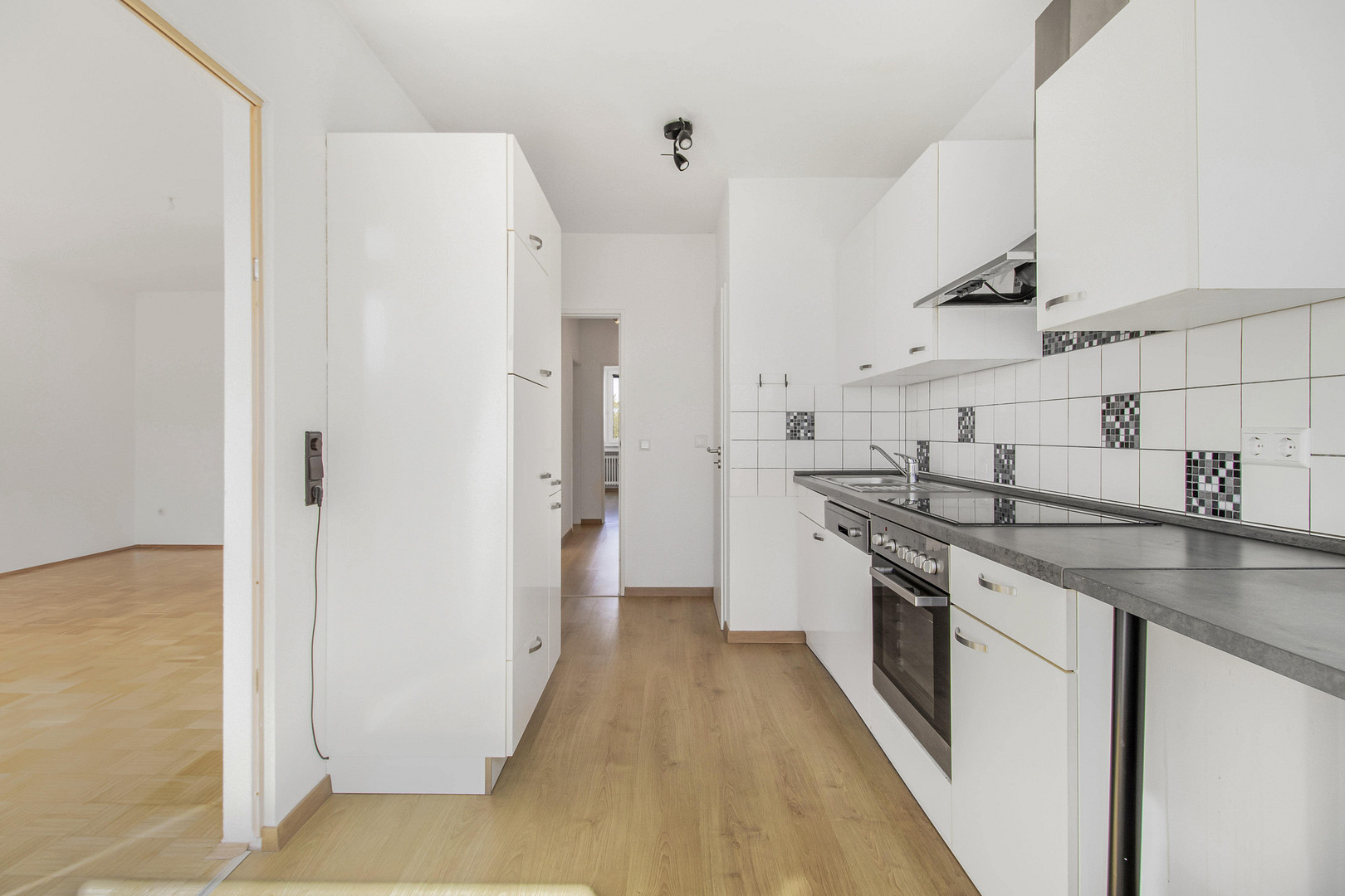 Helle 3-Zimmer-Wohnung in ruhiger Lage – Gröpelingen - inkl. Garage - WG geeignet – Selsinger Straße 20, 28237 Bremen(Gröpelingen) – Vorschaubild 4