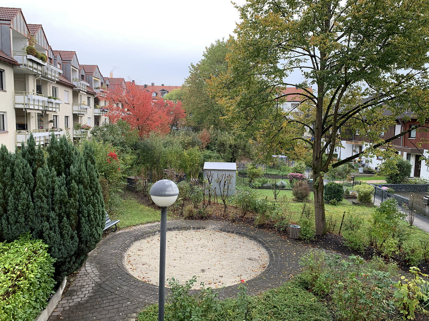 Möblierte 3-Zimmer-Wohnung mit Balkon und TG-Stellplatz in München-Moosach (provisionsfrei) – Thorner Straße 4, 80993 München(Moosach) – Vorschaubild 2