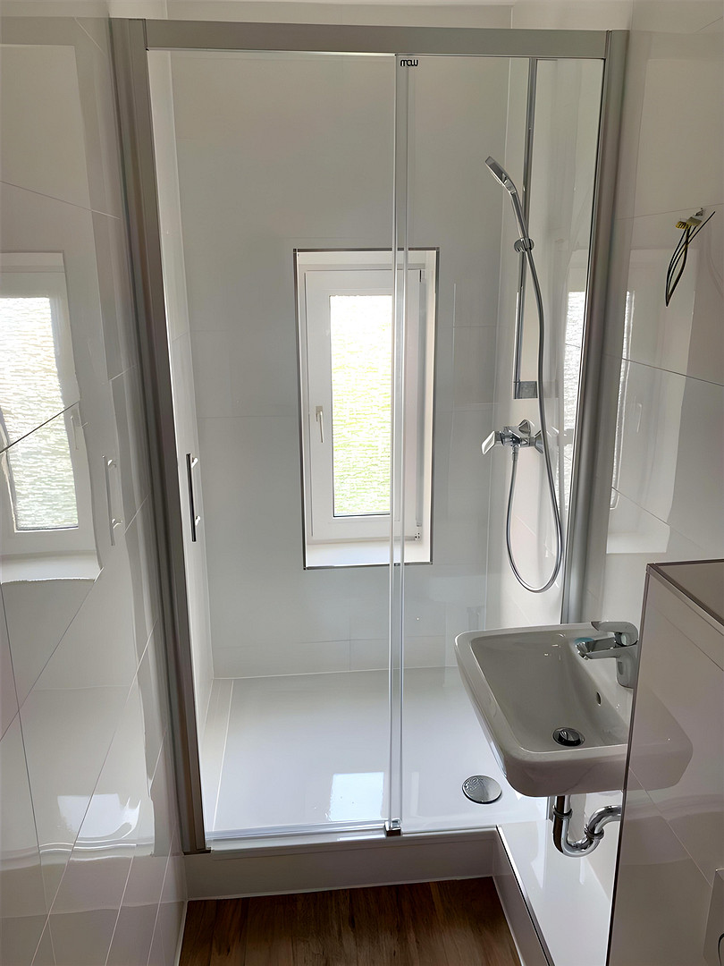 Exklusive 4-Zimmer-Dachgeschosswohnung für Studenten-WG – Frisch saniert | Neue Einbauküche – Walddörferstrasse 276, 22047 Hamburg(Wandsbek) – Vorschaubild 9